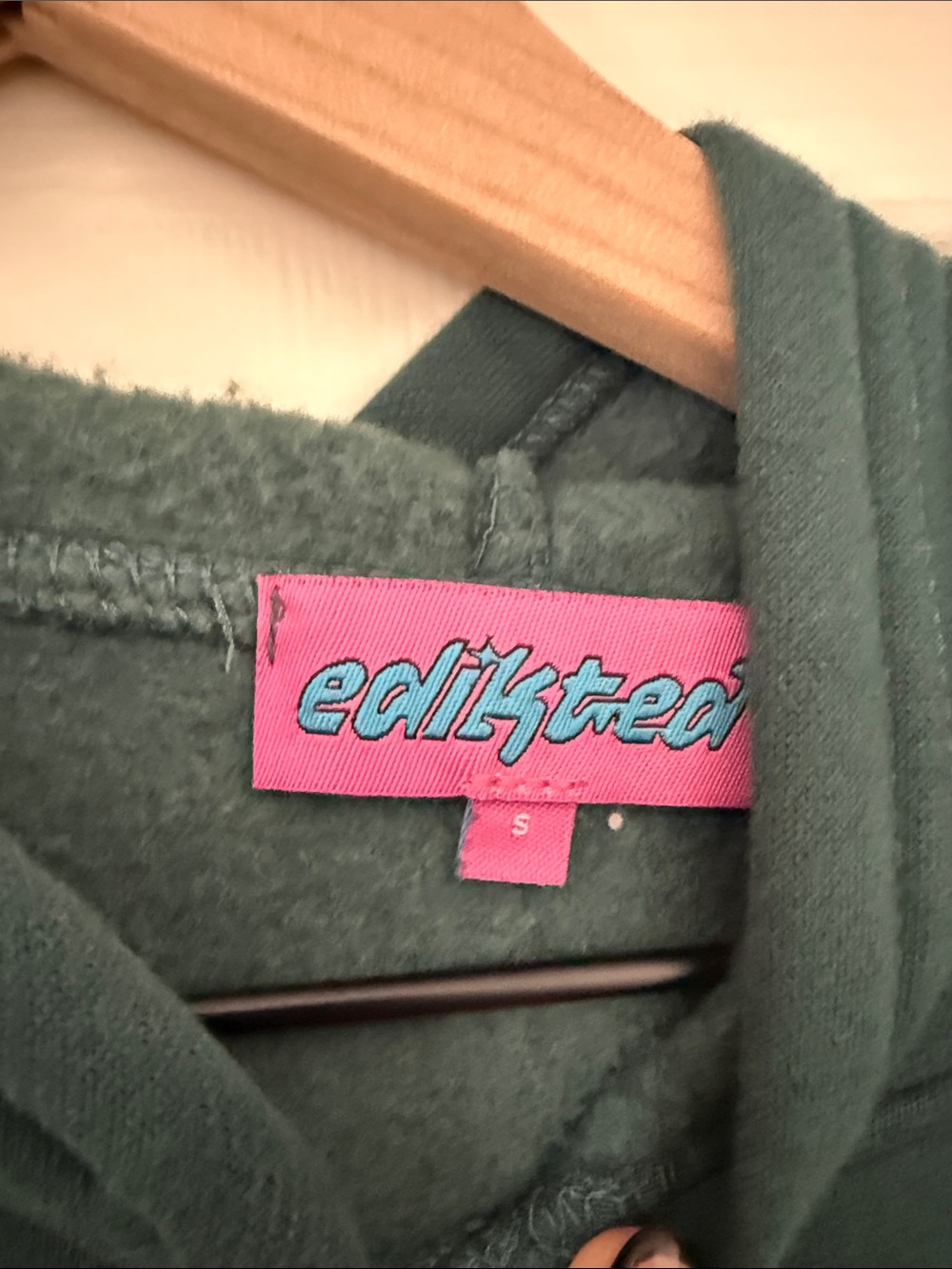 Edikted
Sweatshirt - Picture 3 of 3